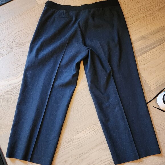 Elie Tahari Linen/Polyester Crop Pants, Size 12, Color Navy - Picture 3 of 4